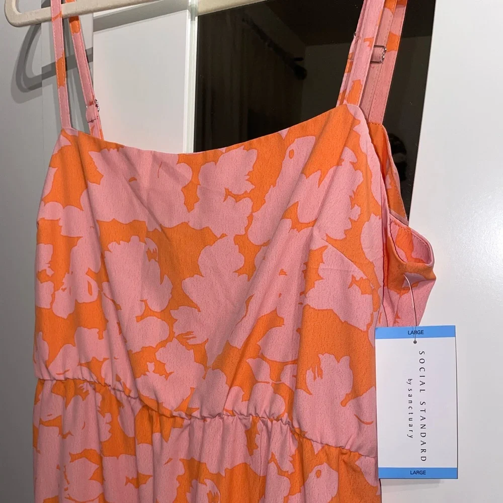 Dress - Picture 6 of 10